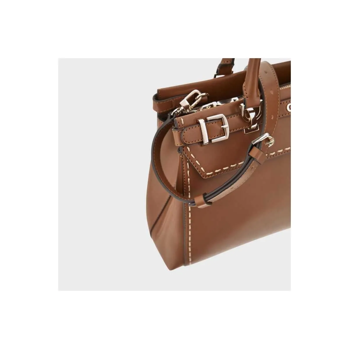 Sac à main avec surpiqûres de la marque Guess sur pecari