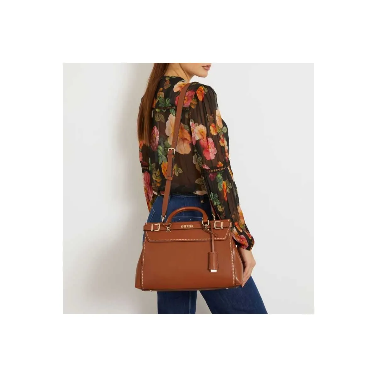 Sac à main avec surpiqûres de la marque Guess sur pecari